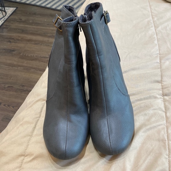 Old Navy Shoes - Old Navy Booties